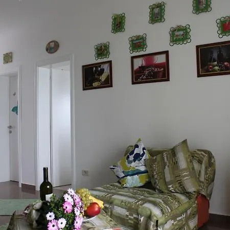 Spas Lägenhet Budva