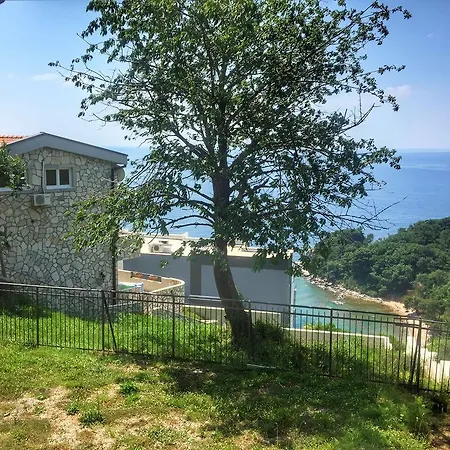 Lägenhet Spas Budva